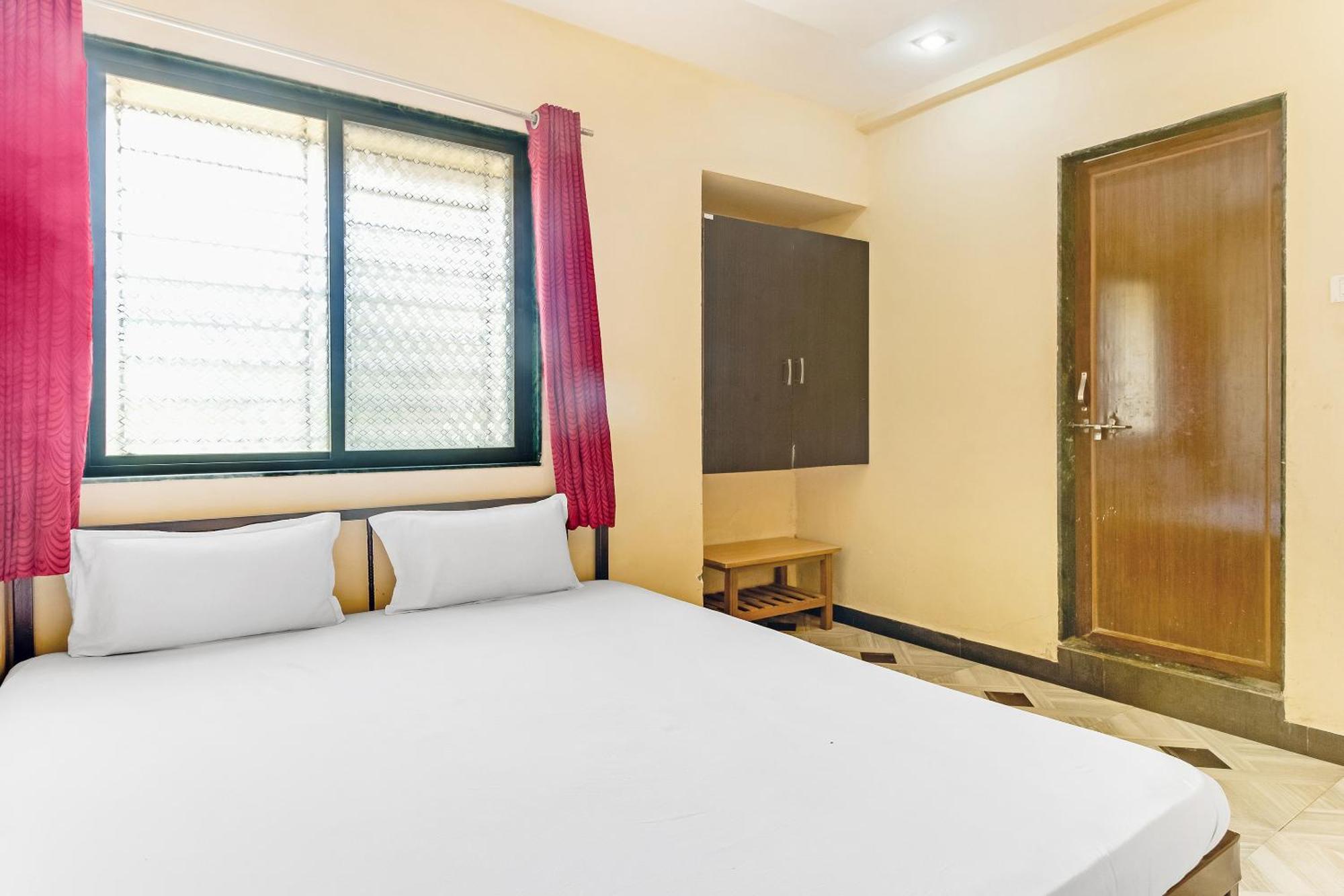 ホテル Spot On Harihar Lodging And Yatri Niwas コールハープル エクステリア 写真