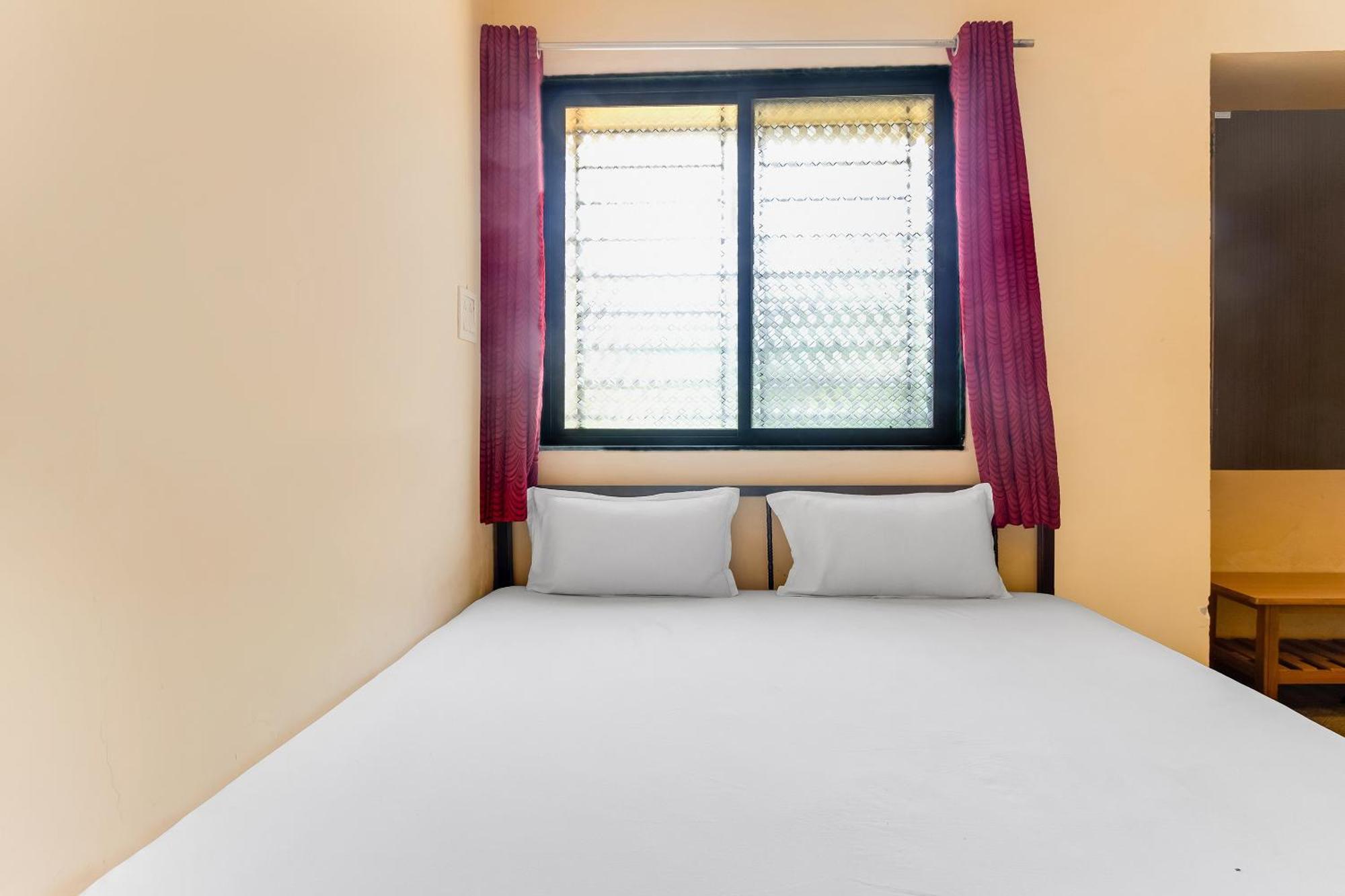 ホテル Spot On Harihar Lodging And Yatri Niwas コールハープル エクステリア 写真