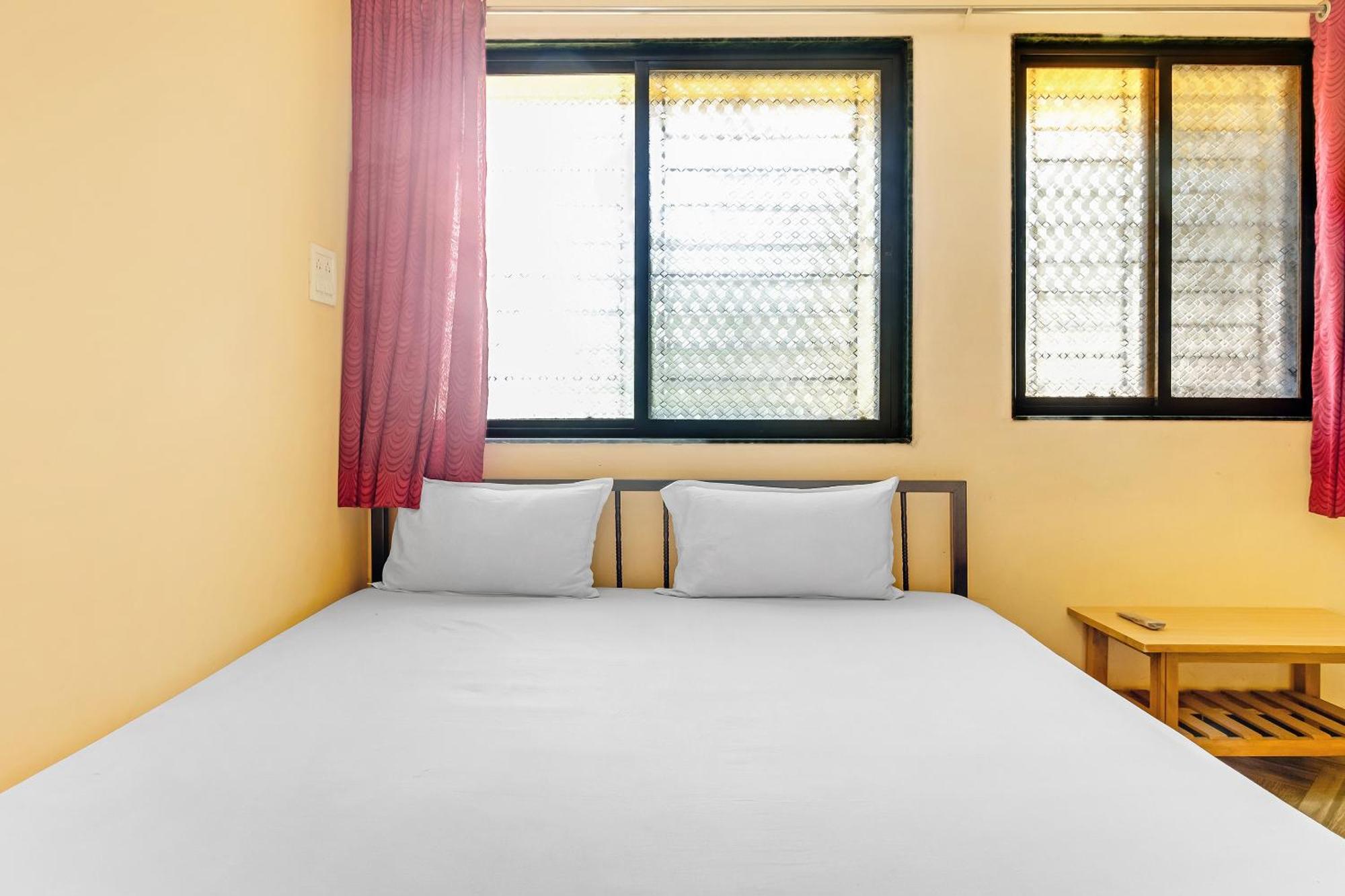 ホテル Spot On Harihar Lodging And Yatri Niwas コールハープル エクステリア 写真